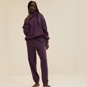 Aerie Jet Setter Jogger- Cool Berry- Size XL